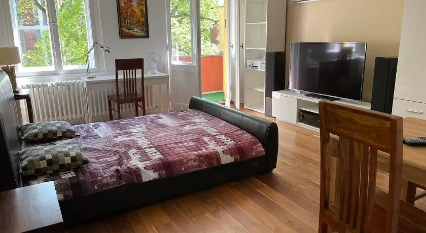 Modern and cozy apartment in good location - Image 1