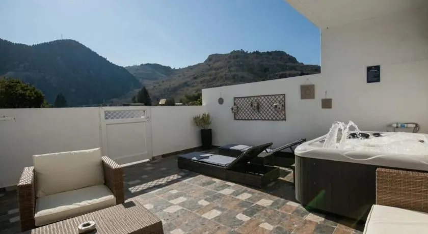 Stergios Suite with Private Jacuzzi - Image 1