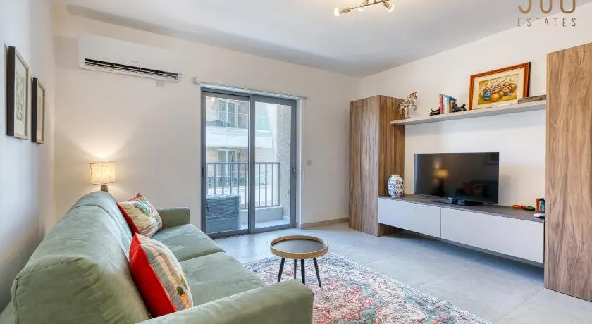 Central, fully equipped 2BR home in central Msida - Image 1