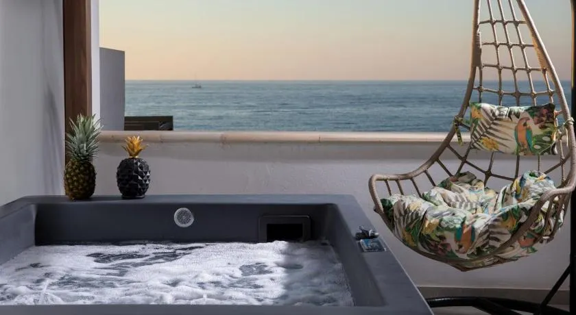 Ammos Suites - Image 1