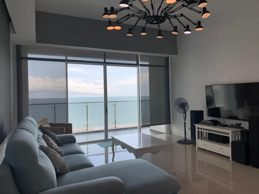 Bay Resort Condominium, 7, Beach-front Sea view, 6-8 PAX - Image 1