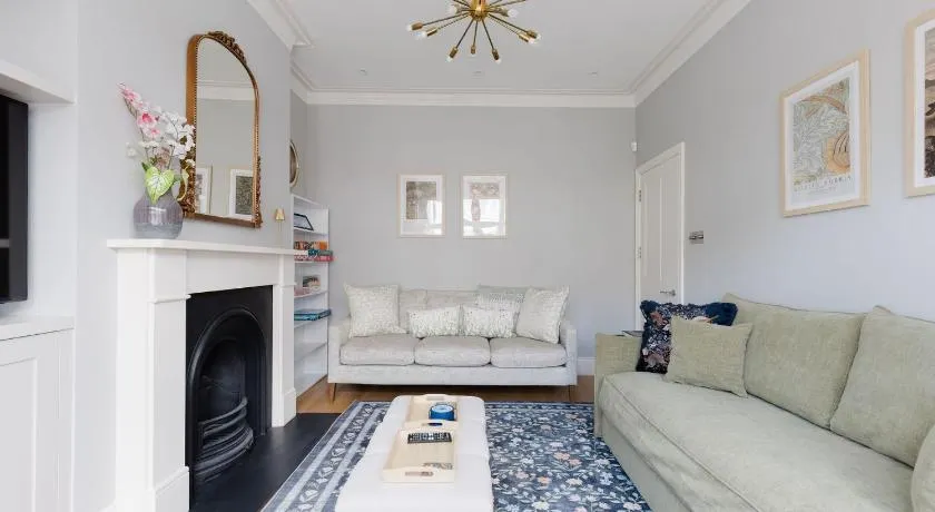 GuestReady - Charming Family Retreat with Garden - Image 1