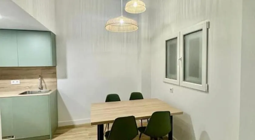 Gran apartamento a pie de calle - Image 1