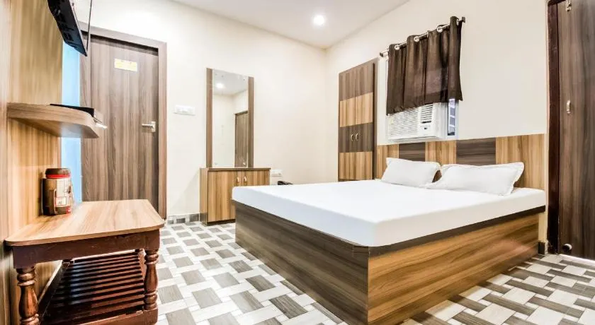 Hotel Vivek - Image 1