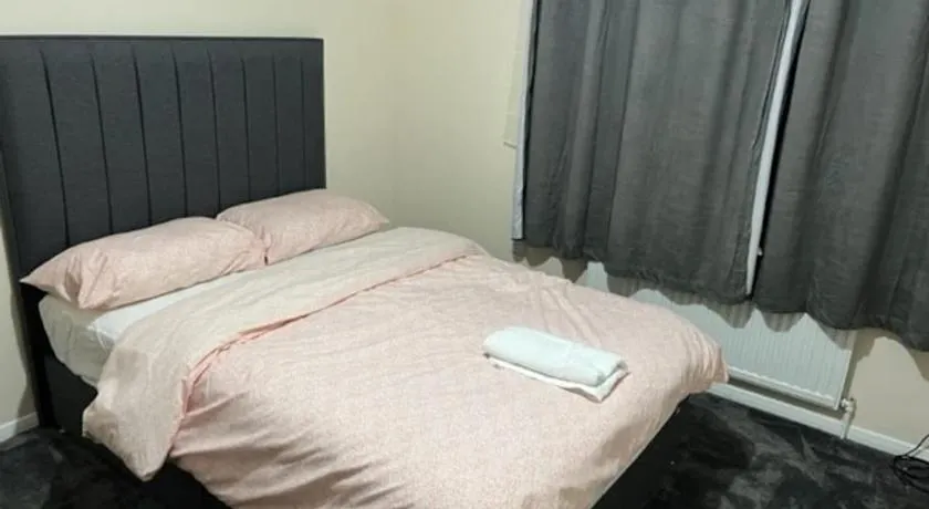 3 bedroom mid terraced house (2 double & 1 single) - Image 1