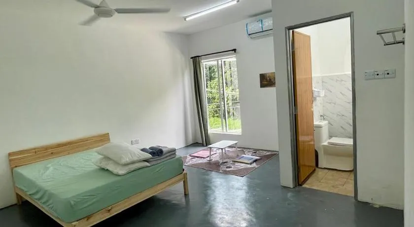 Inderapura Villa Free Parking - Image 1
