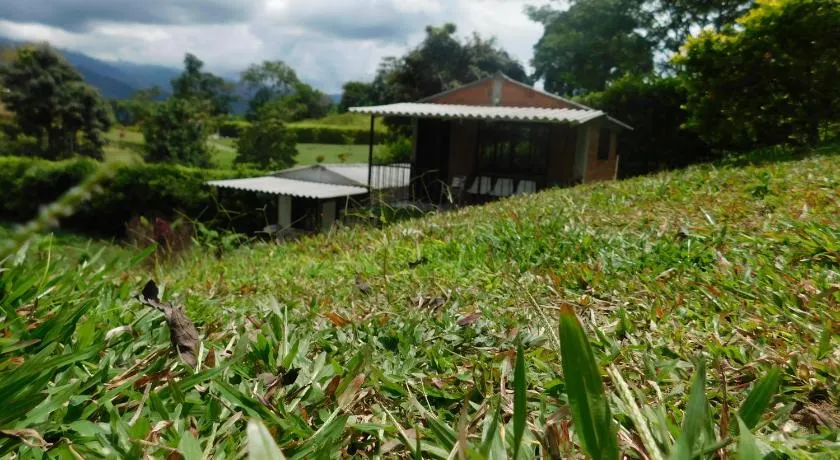 Casa Campo alojamiento campestre para descanso en Calarcá Quindío - Image 1