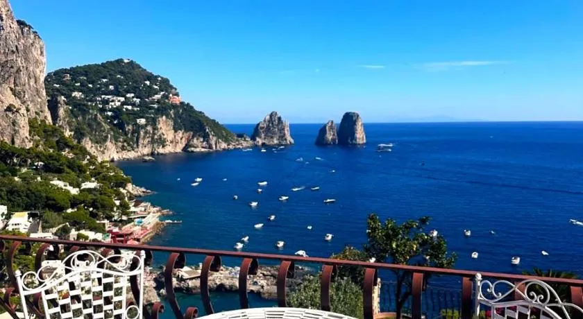 Casa vista Faraglioni Capri - Image 1