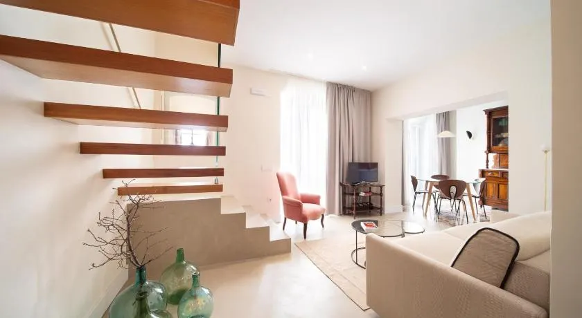 Apartamentos Habitavit en Cáceres - Image 1