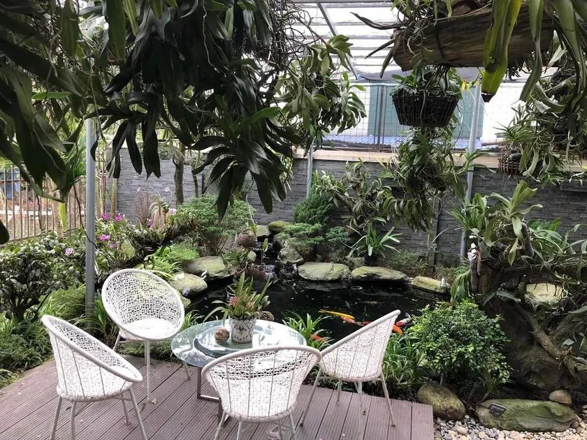Big house with beautiful garden - Image 1