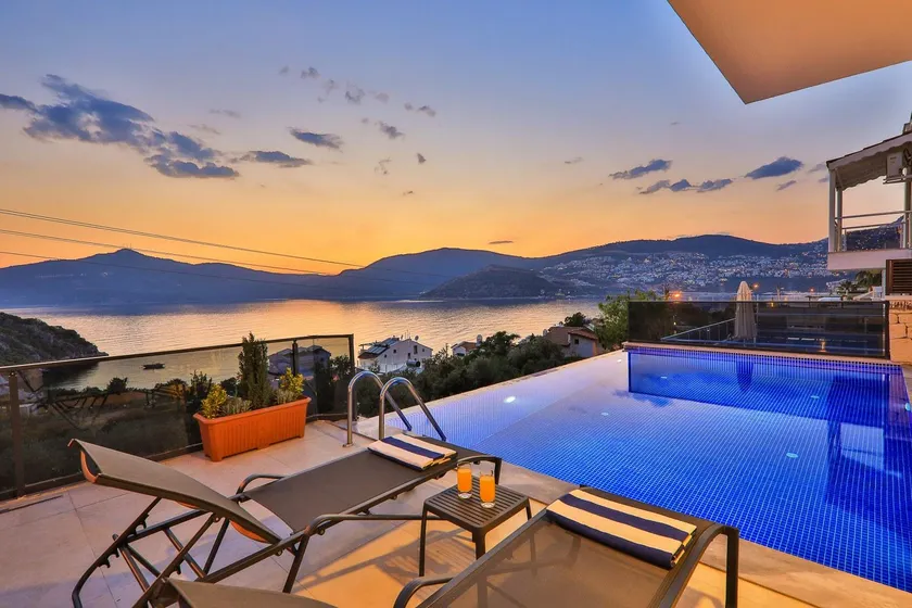 Villa Rainbow - Image 1