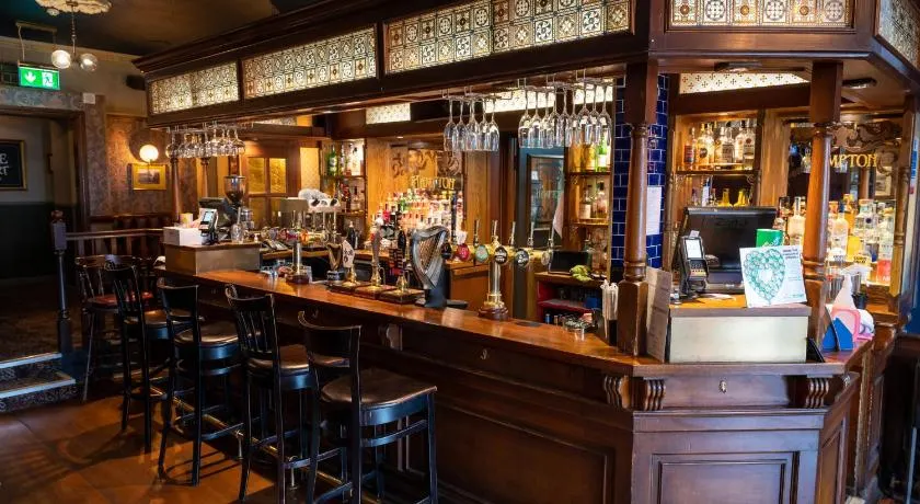 Edinburgh Whisky House Hotel - Image 1