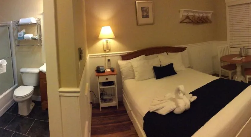 The Beachwood - Image 1