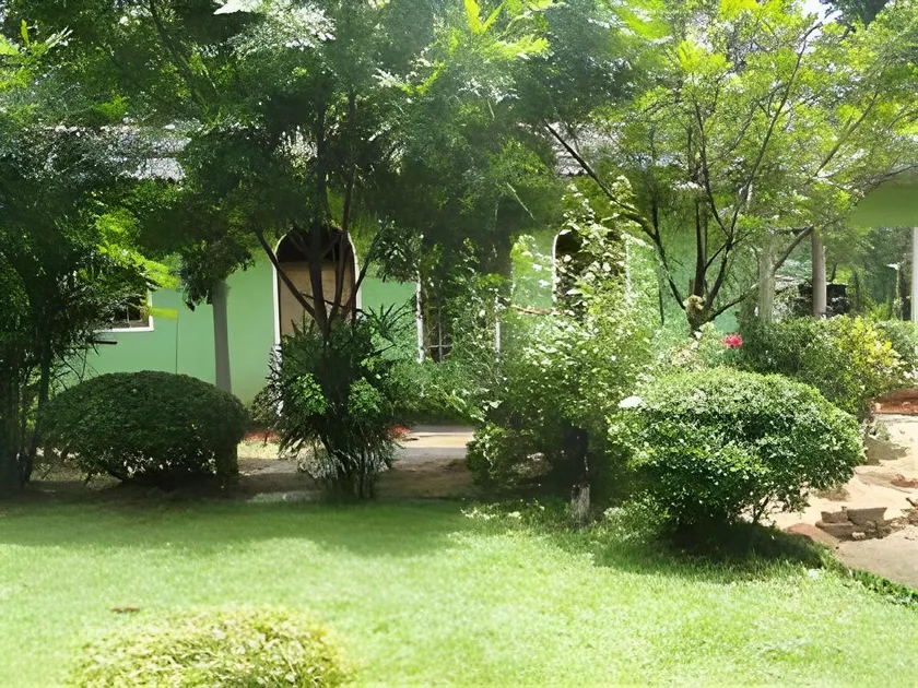Lak Nilla Guest House - Image 1