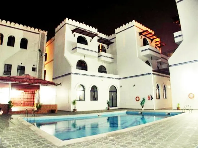 Beach Hotel Muscat - Image 1