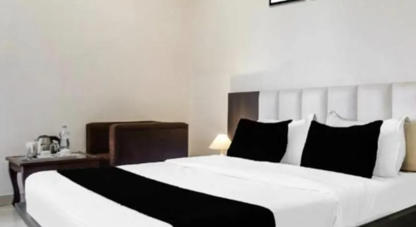 Hotel SSR stay near golden temple - Image 1