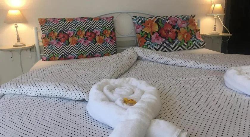 piccadilly b&b - Image 1