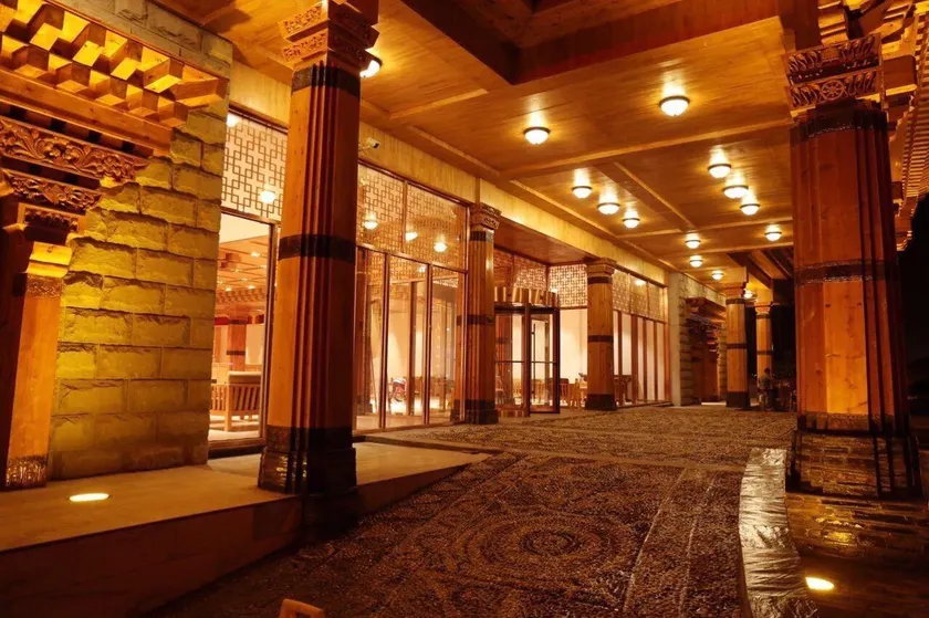 Hezuo Yunduo Grand Hotel - Image 1