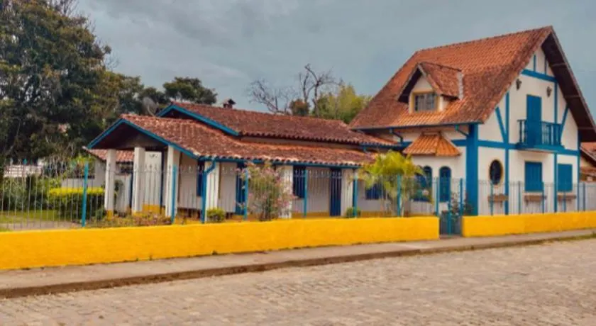 Passa Quatro- CASA INTEIRA RUSTICA para até 9 pessoas - Image 1
