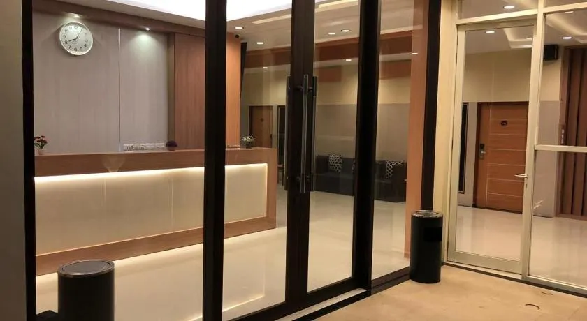 LCR HOTEL - Image 1