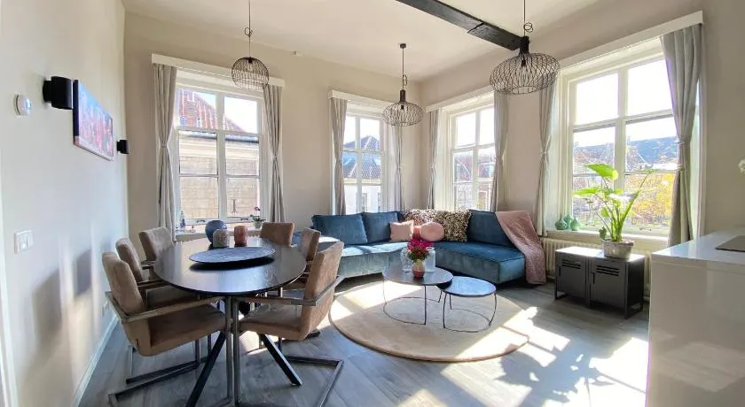 Huize de Lekpoort - The City View - Historic Apartment in Vianen Center - Image 1