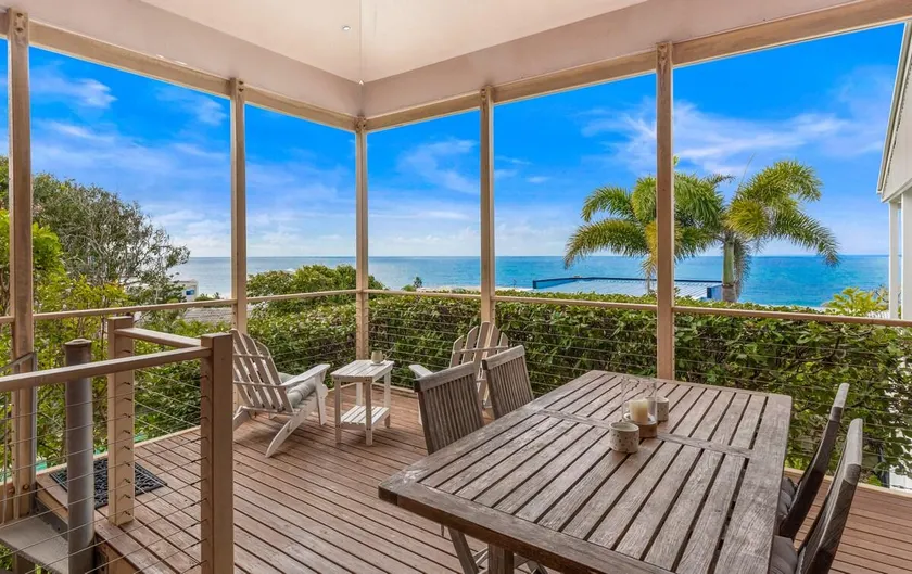 Beachside Escape, Sunshine Beach - Image 1