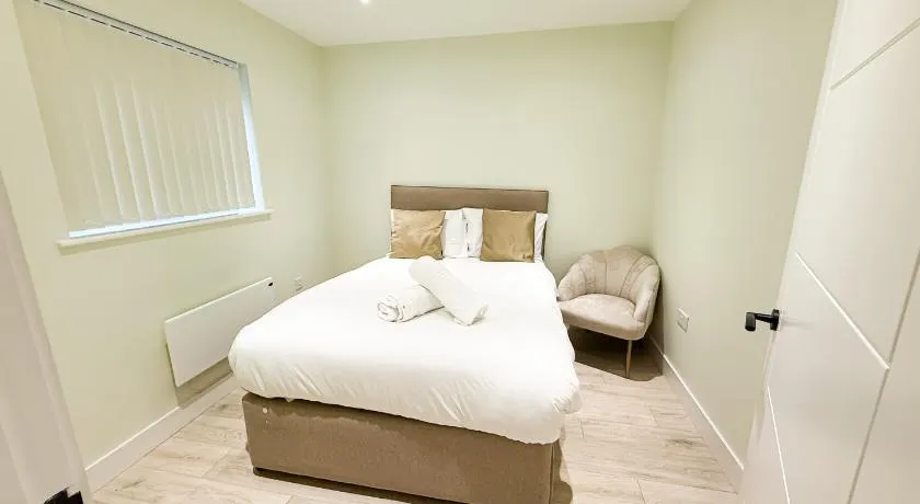 2 Bedroom Duplex's in Huntingdon - Built for Contractors & Professionals - Balcony - WiFi - Fully Equipped Kitchen - Smart TV - Ideal for Work Stays - Long Projects - Image 1