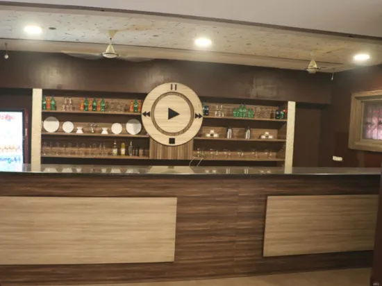 Hotel Center Point - Image 1