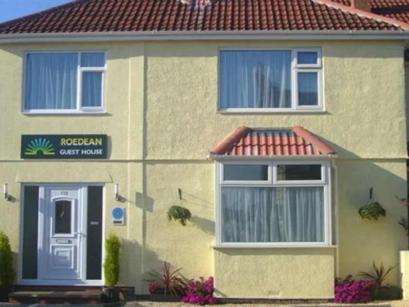 Roedean Guest House - Image 1