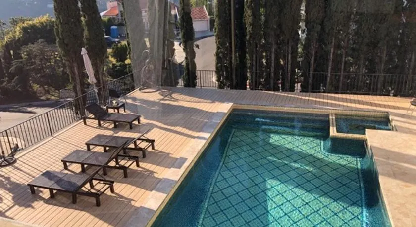 Hollywood Hills private room - Image 1