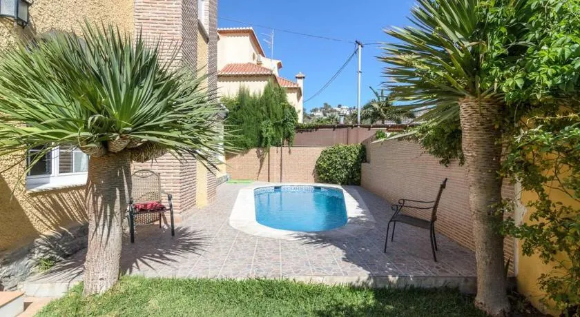 Habitaciones en Casa Céntrica con piscina - Image 1