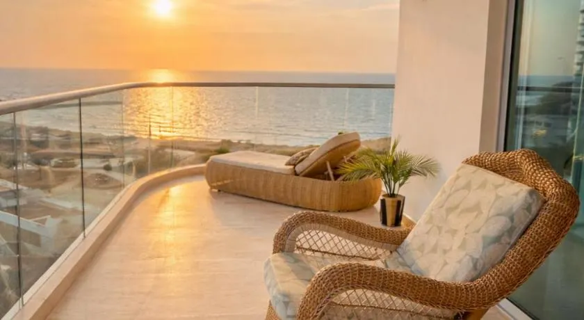 Luxury Suite in Cartagena Beach Resort I - Image 1
