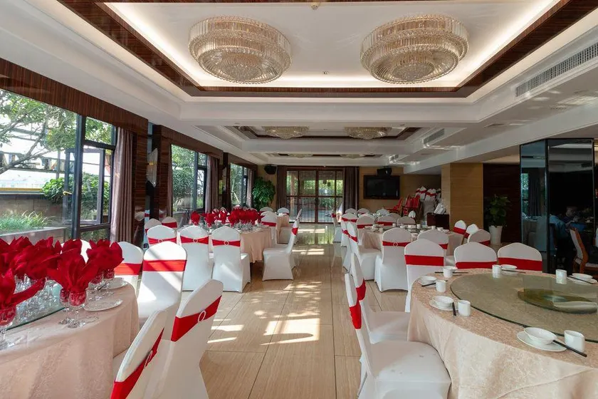Hengchu Sunshine Hotel - Image 1