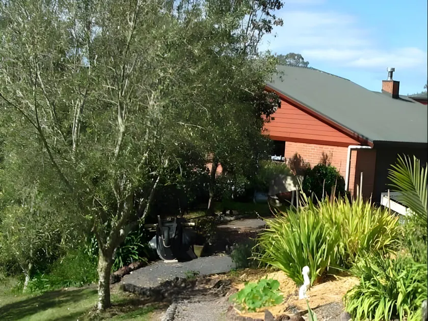 Morepork Riverside Lodge - Image 1