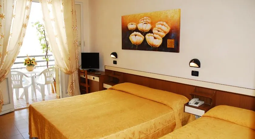 Hotel Devon Rooms & Breakfast - Image 1