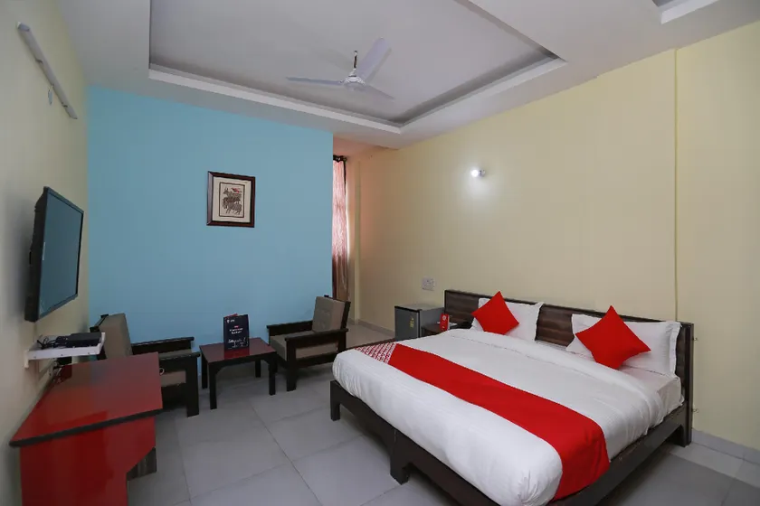 Capital O 29537 Hotel Haveli - Image 1