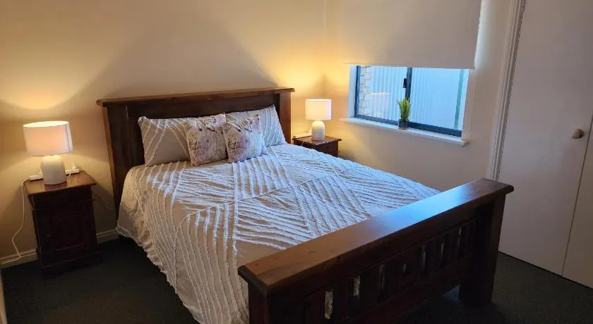 Comfortable Villa across the road from the Historic Recreation Hotel - Image 1
