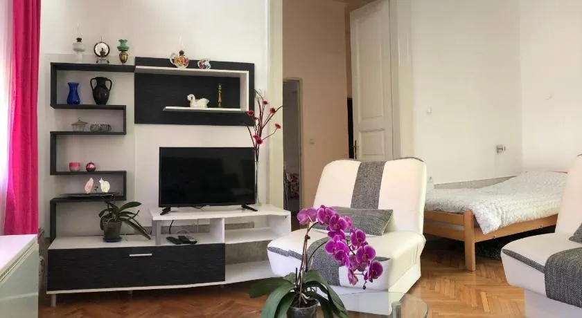 Guest House Anna Vendégház - Image 1