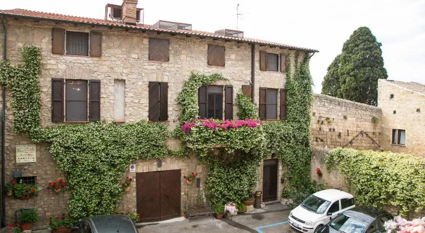 B&B Antiche Mura - Image 1