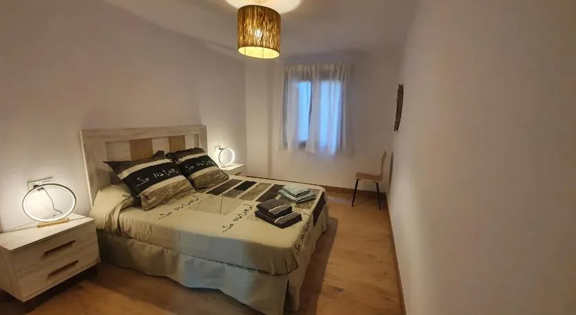 Xia Apartaments con acceso a piscina - Image 1