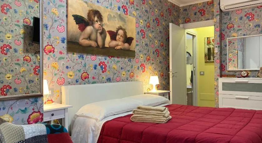 B&B Paris - Image 1