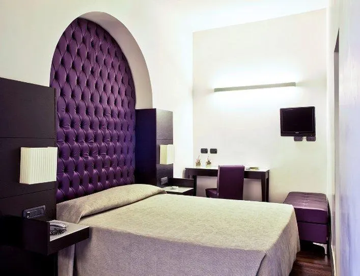 Hotel Caprice - Image 1