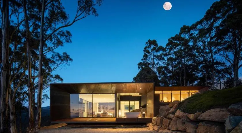 Mountain Top Snug, Studio Itas - Image 1