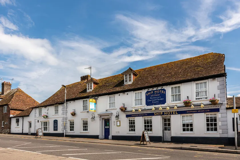 The Ship Hotel - Image 1