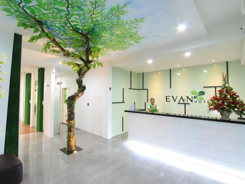Evan Hotel - Non Smoking - Image 1