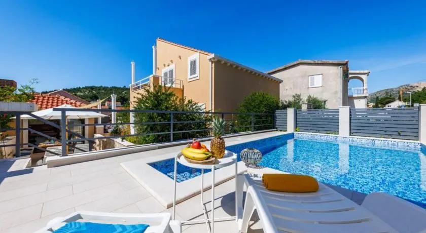 Villa "Amber" relaxation in nature with a Pool - Image 1