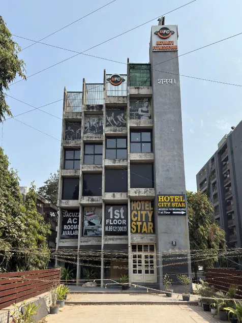 Hotel City Star - Image 1