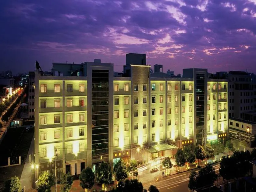 Haiyatt Hotel Shanghai - Image 1