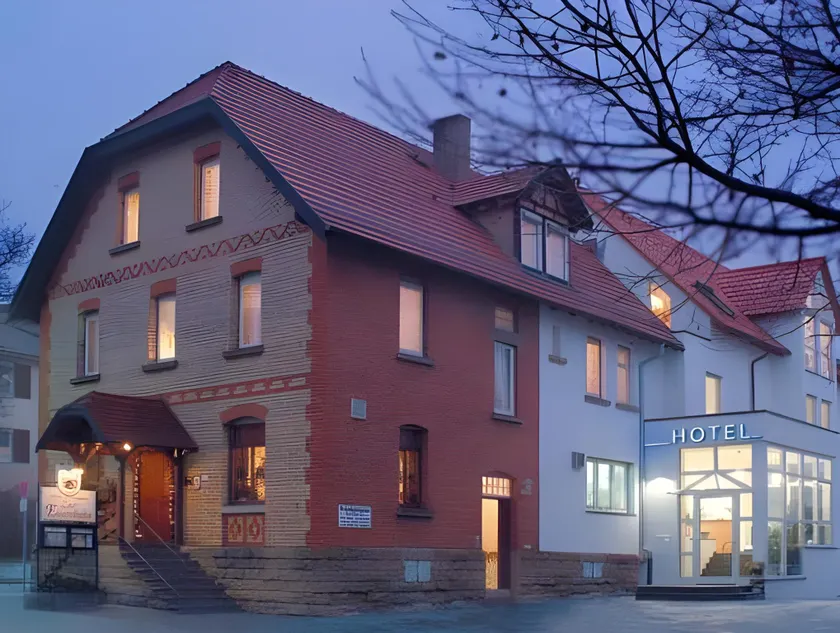 Hotel Zur Eisenbahn - Image 1
