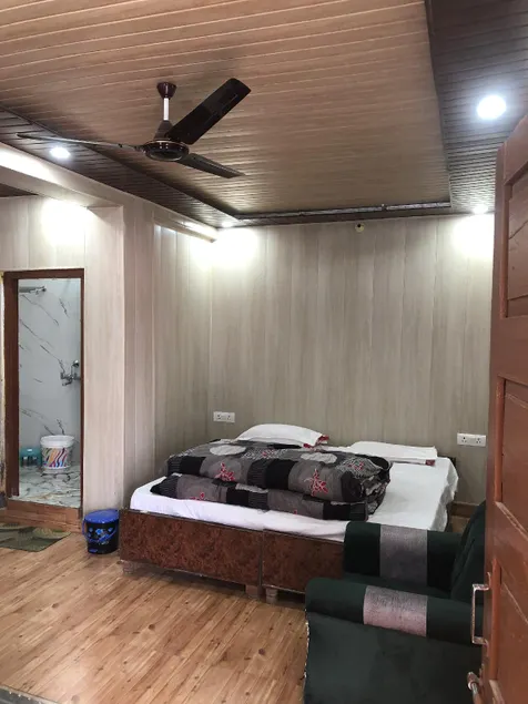 Hotel Him darshan - Image 1